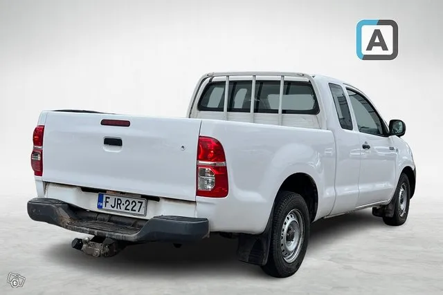 Toyota Hilux Extra Cab 2,5 D-4D 120 DLX, Comfort *Sis Alv* - Autohuumakorko 1,99%+kulut - Image 2