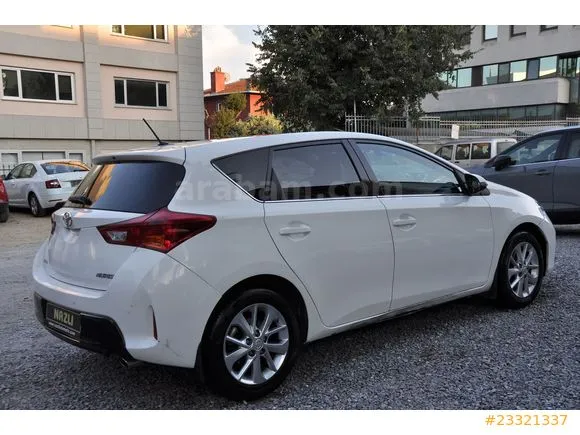 Toyota Auris 1.6 Advance Skypack Image 5